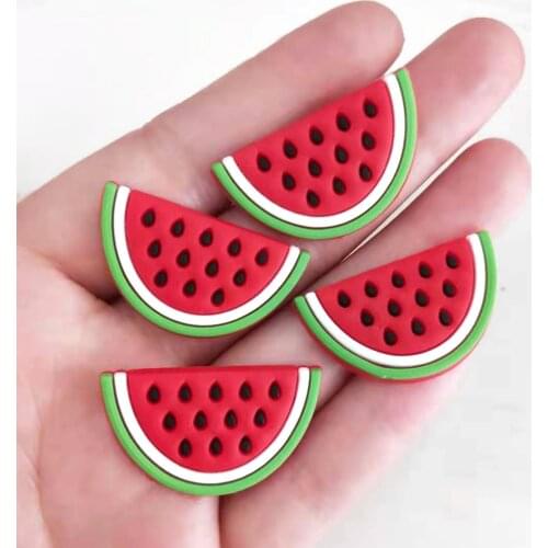 100pcs Kawaii Watermelon Slices, 30MM Soft Glue Resin Red Watermelon Slices Flat Back Fruit Decoration DIY Hairpin Accessories