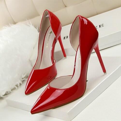 2020 New Women pumps Elegant pointed toe patent leather office lady Shoes Spring Summer High heels Wedding Bridal Shoes hot sell