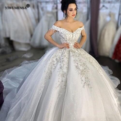 Sliver Crystals Beaded V Neck Off The Shoulder Lace-Up Princess Ball Gown Wedding Dresses For Women Bride Elegant Robe De Mariee