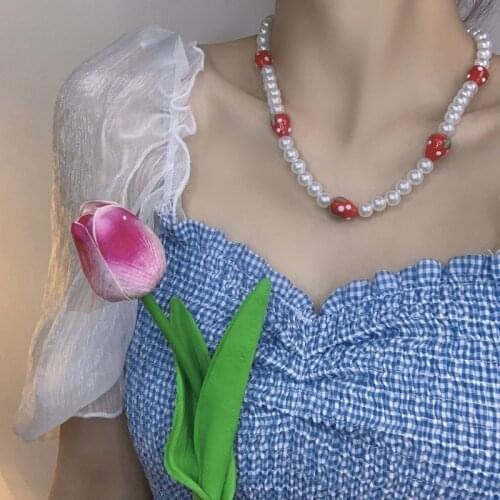 U-Magical Unique Design Red Glazed Strawberry Imitation Pearl Chokers Necklace for Women Beaded Polka Dot Leaf Necklace Jewelry