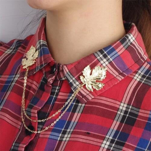 DoreenBeads Maple Leaf Badges Zinc Alloy Leaves with Link Chain Fashion Brooch Pin for Jacket Coat Suit Shirt Collar Accessory