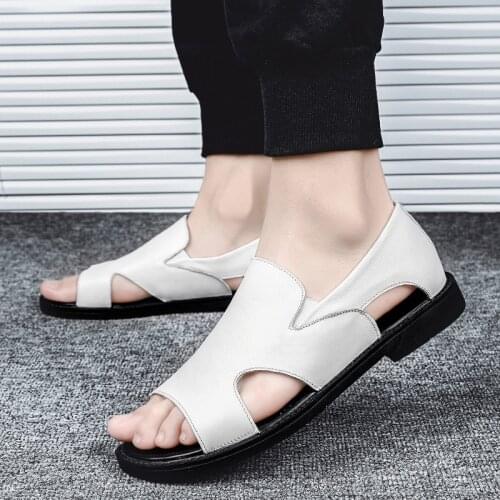 Men Slippers Casual Black And White Shoes Non-slip Slides Bathroom Summer Sandals Soft Sole Flip Flops Man 2020 New