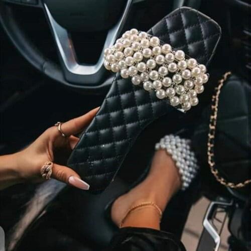 2021 New Women Pearl Beach Shoes Flat Woman Sandals String Bead Summer Woman Shoes Lady Fashion Slippers Cute Designer Slides