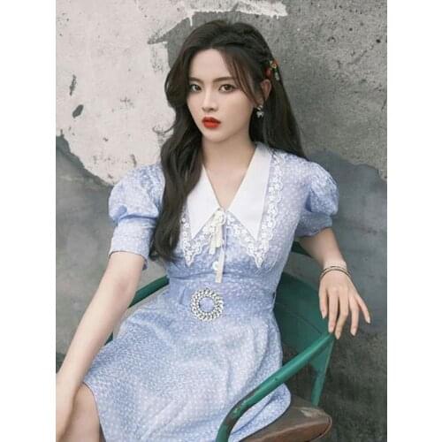 Yang Chaoyues French polka dot print dress with thin Lace Baby collar and foam sleeve skirt