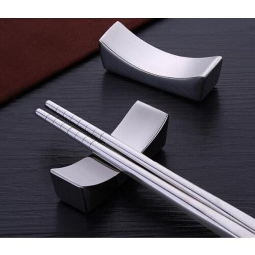 100pcs Chinese Chopstick Rest Traditional Irregular Square 304 Stainless Steel Chopsticks Holder Rack Frame Kitchen Tools SN860