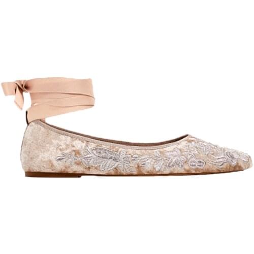 Spring new soft bottom lace lace bridesmaid wedding shoes ballet flats comfortable and versatile large size womens single shoes