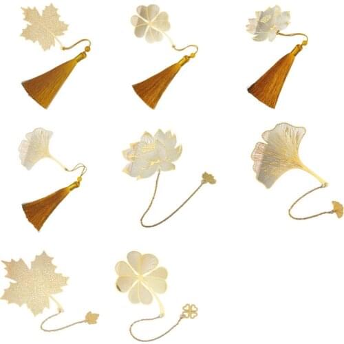 Retro Bookmark with Pendant Maple Leaf Tassel Bookmark for Kids Teacher Book Lover Exquisite Commemorative Gift