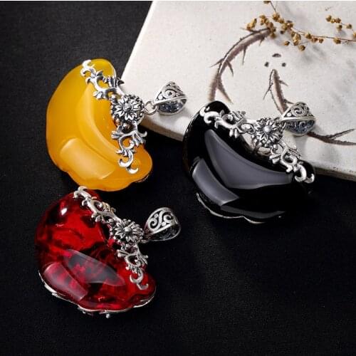 2018 New S990 fine silver restoring ancient ways in front ruyi chalcedony pomegranate red sweater chain pendant ms long