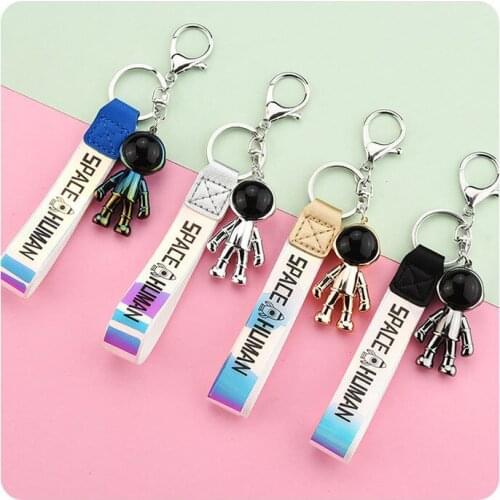 Ring UFO Cute Female Bag Aerospace Robot Doll Keychain Pendant Alien 3D Car Chain Lock Key Accessories Male Gift Couple Lanyard