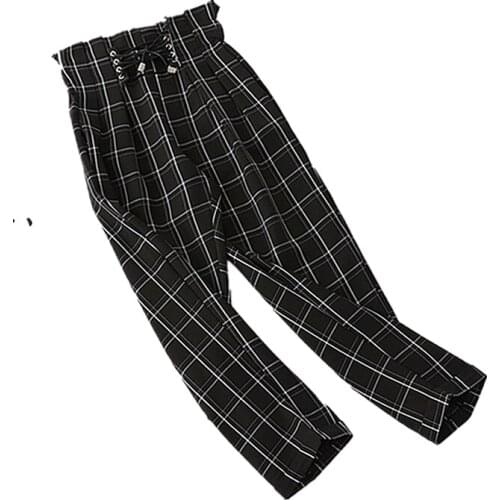 CHICKEN TOE Women's Cropped Trousers