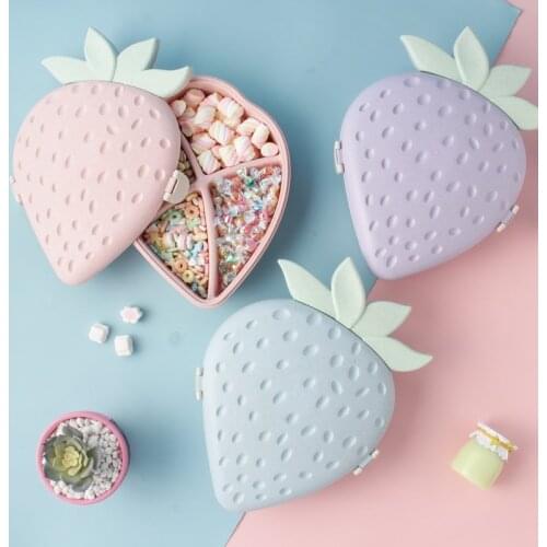 New Kawaii Strawberry Bowl Fruit Candy Storage Box With Lid Creative Modern Plastic Snack Dried Fruit Storage Box Organizer