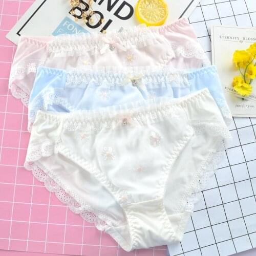 Japanese Lolita Schoolgirl Underwear Young Women Sexy Lace Panties for Teen Girls Kawaii Lingerie Cute Embroidery Panty Thongs