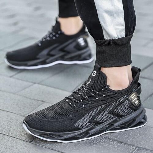 New Men Light Running Shoes High Quality Outdoor Sports Athletic Shoes for Men Sneakers Breathable Outdoor Sports Shoes Men