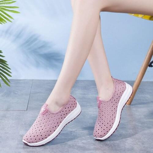 Net Shoes Women Old Beijing Cloth Shoes Breathable Hollow Mesh Casual Sports Shoes 2021 Summer New Style