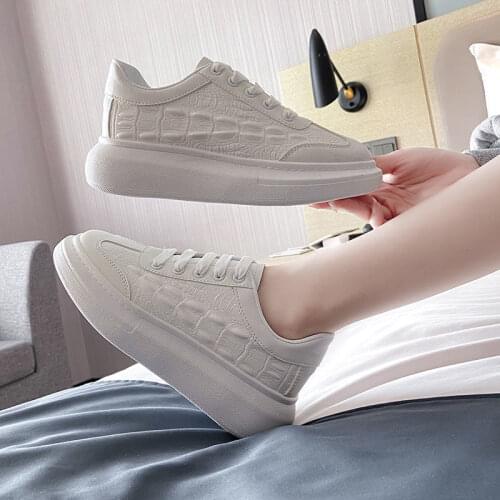 Little White Shoes Female 2021 Spring New Daddy Shoes Casual Running Shoes Students Korean Version of Wild Ladies Shoes Tide