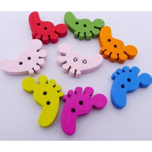 100pcs/lot Colorful Baby Little Feet Painting Wooden Buttons For Baby Clothing Wooden Buttons Decorative Wooden For Needlework