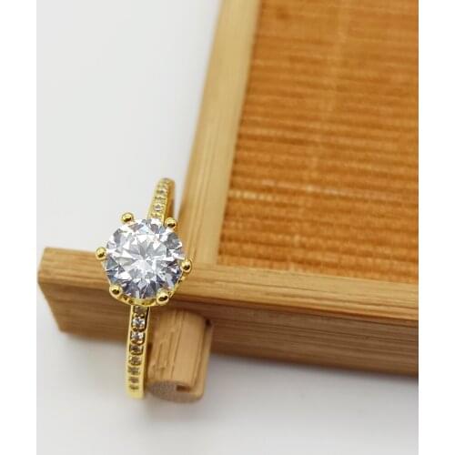 2021 Fall Jewelry Clear Sparkling Crown Solitaire Ring Prong set round bright cut transparent cubic zirconia