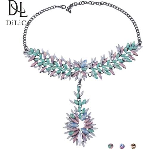 DiLiCa Gorgeous Crystal Choker Necklace for Women Statement Necklace Rhinestone Flower Chokers Necklaces Pendants Jewelry