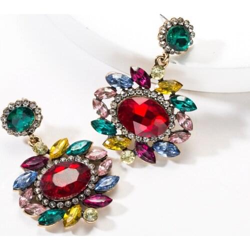 Geometry Pearl Earrings Retro Temperament Elegant Wedding Stud Earrings For Women Fashion Imitation Jewelry Wholesale