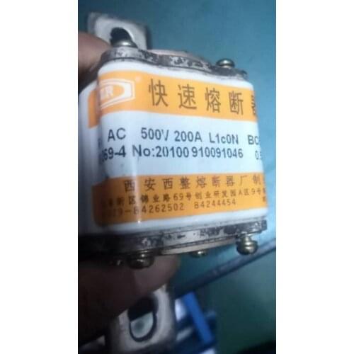 Fuses: RS4 AC500V 200A L1CON h40 / RS4 AC500V 50A L1A0N / RS4 AC500V 300A L104NK BC70KA h40 / RS4 AC500V 300A P104N aR