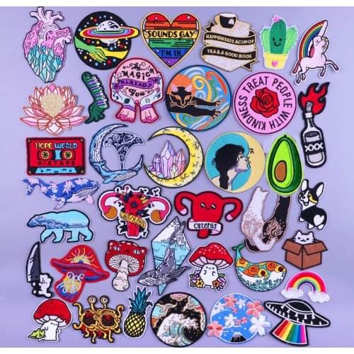 Animal Flower Patch Frog Whale Bear Iron On Patches For Clothing Cartoon Stickers Embroidered Pacthes On Clothes Stripes Badge