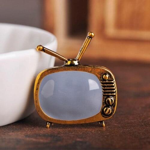 Classic Vintage TV Television Shape Brooch Golden Silvery Enamel Brooches Parents Gift Scarf Sweater Collar Pins Accessories