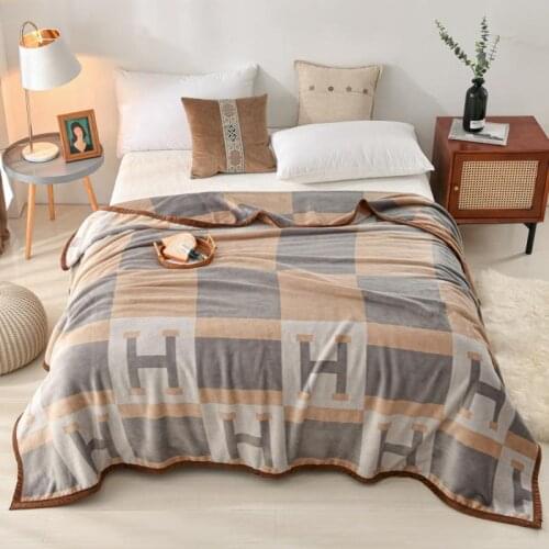 Light Thin Mechanical Wash flannel Blanket Plaids super warm soft blankets throw on Sofa/Bed/ Travel patchwork solid Bedspread