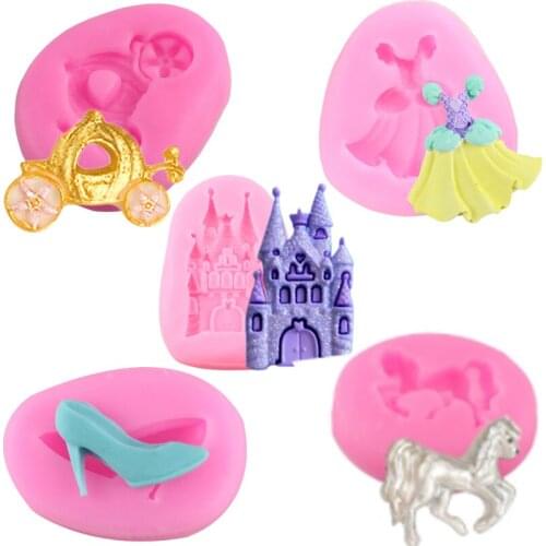 5Pcs/Set Dream Castle Silicone Mold Princess Dress Pumpkin Car Unicorn High Heels Candy Cupcake Fondant Cake Decorating Tools
