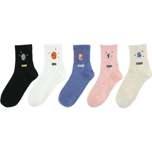New Japanese Creative Sun Moon Stars Socks Women Harajuku Planet Letter Funny Socks Warm Cute Novelty Femme Sokken Skarpetki