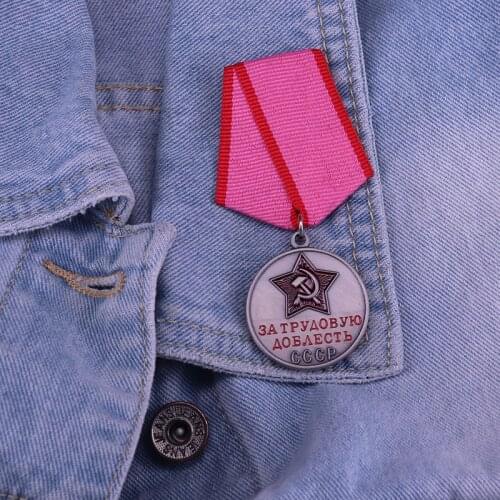 CCCP Sickle Hammer Five-pointed Star Enamel Pin Round Medal Brooch For Coat Jackets Denim Badge