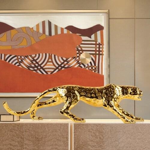 EUROPEAN LEOPARD SCULPTURE LUCKY PANTHERA PARDUS STATUE RESIN CRAFT DESKTOP MODERN SIMPLE ANIMALS FIGURINES HOME DECORATE R2768