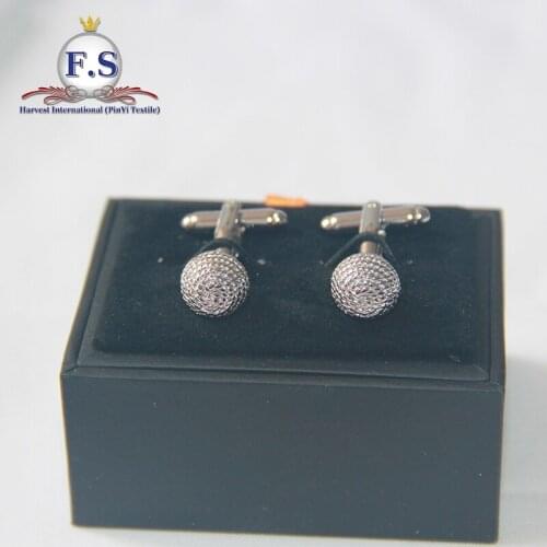 CUFFLINKS WITH CLASSIC PATTERNS