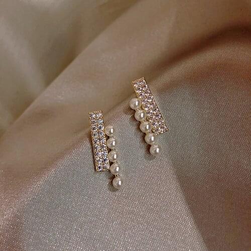 Womens Pearl Earrings Girl Fashion Rhinestone Dangle Earrings Delicate Geometric Earrings Jewelry Accessories for Women