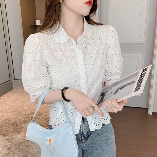 2021 Summer Lace Shirt Hook Flower Hollow Blouse Korean Style Fashion Womens Tops Temperament Short Sleeve Slim Shirt 14030