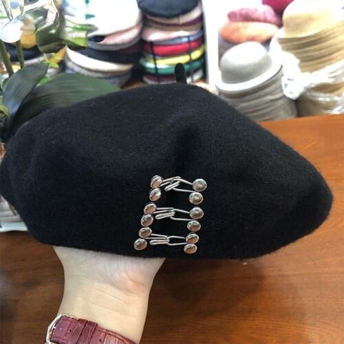 Wool beret womens autumn and winter niche iron buckle design pumpkin hat British retro painter hat