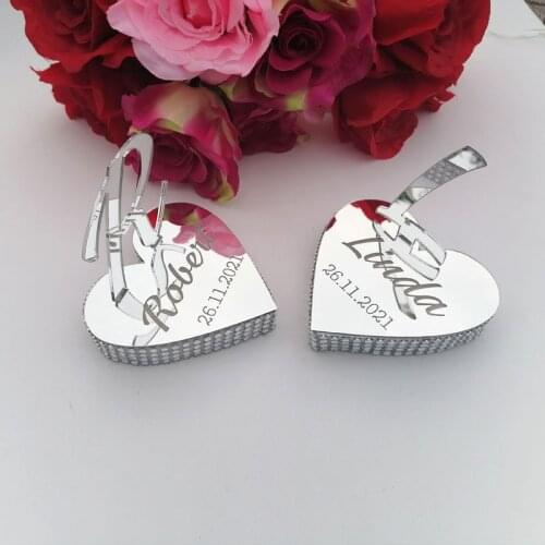 1 pair Personalized Mirror Heart Standing Letter Diamond Rhinestones Custom Name Wedding Bride Gift Verlobungstablett Favors