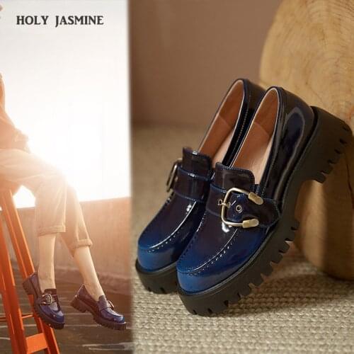 Round Toe Thick Sole Platform Oxford Shoes Woman Autumn Casual Flats Patent Leather Metal Buckle Women Flat Shoes 2021 Spring