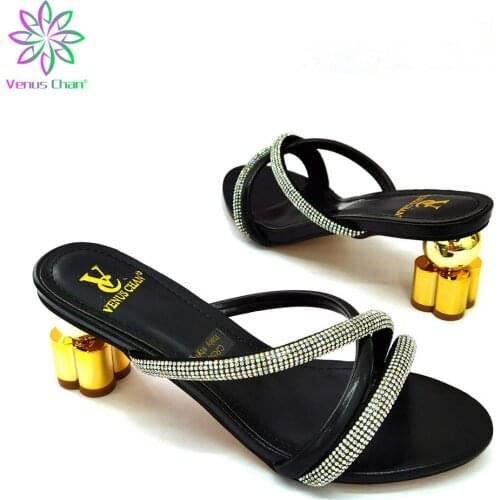 Summer Fashion Crystal Diamond Slides Clear PVC Transparent Slippers Women Shoes Peep Toe High Heels Mules Dress Black Pumps