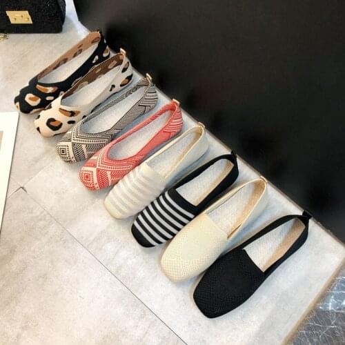 Bottom pea shoes womens 2021 spring and summer new flat bottom knitted breathable princesss same commuter woven womens shoes