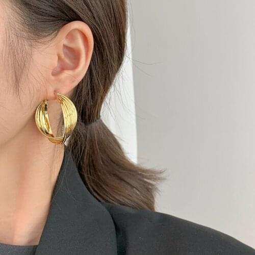 Wide Distorted Geometric Ear Hoop Earrings for Women Gold Color Korean Fashion Exaggerated Hypoallergenic Ear Jewelry Trend New