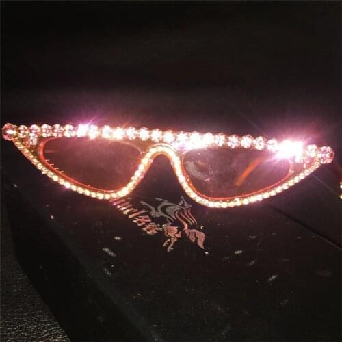 2019 new Vintage Retro Women Cat Sunglasses Pink Crystal Flat Top Frame Beautiful diamond Bling sunglasses UV400 NX