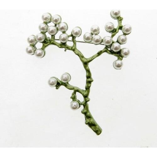 Ancient ways of the lacquer that bake pine boughs of pearl accessories gift chain.scarves buckle brooch brooches