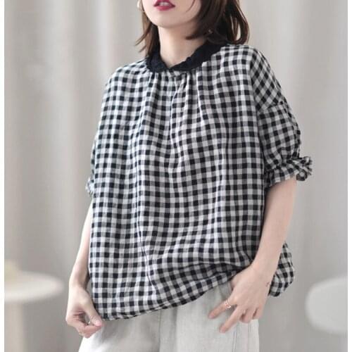 Johnature Cotton Linen Plaid Women Vintage Shirts Peter Pan Collar Tops Half Sleeve Blouses 2021 Summer Casual Lace Loose Shirt