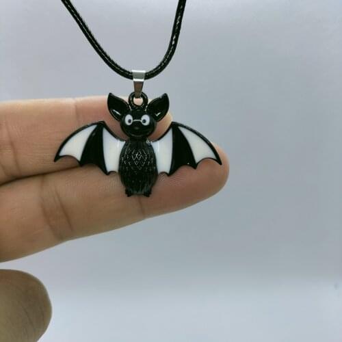 Yungqi Punk Black Bat Animal Pendant Necklace Vintage Strange Collar Rope Chain For Womens Necklace Chic Halloween Jewelry Gift