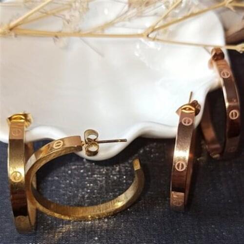 Çılgıntrend Women's Gold Earrings