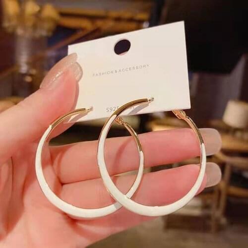 RongBin White Rings