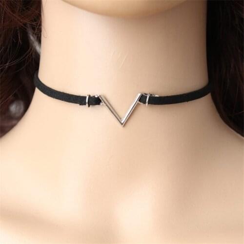 Fashion V Word Shape Clavicle Choker Necklaces Punk Style Black Short Velvet Collar Necklace Statement Jewelry for Women Gifts