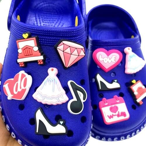 1PCS Lovely Pink Wedding Series Jibizt Silicone Shoes Charms Car High Heels Shoes Icon Croc Accessories Hole Slipper Buckle