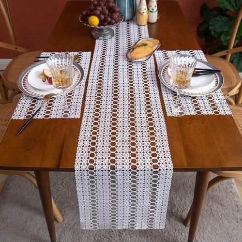 Classical European Style Hollow Lace Table Runner Home Dining Table Placemat Western Restaurant Homestay Decoration Table Runner