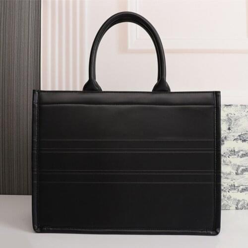 High Quality Brand Women Embroidery Canvas Tote Bags Large Capacity Handbags Bag for Travelling Beach Party